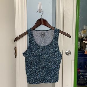 Floral cropped tank top